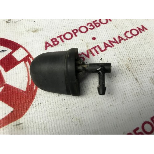 Форсунка склоомивача задніх правих дверей Opel Combo 2001-2011 9225640